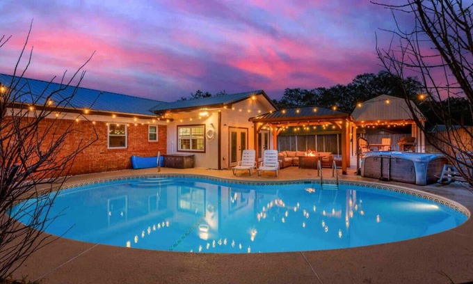 Fort Walton Beach House | Coastal Escape: Heated Pool, Hot Tub, Grill!