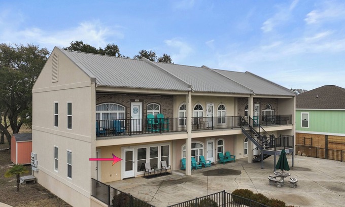 Long Beach Condo | Coastal Escape - 2BR First-Floor Condo Steps from the Beach and Events