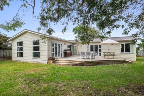 Waitarere Beach House | Coastal Family Escape - Waitarere Beach Retreat