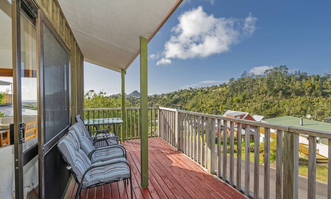 Tairua House | Coastal Hill Retreat - Tairua Holiday Home