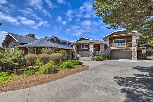 Warrenton House | Coastal Oregon Retreat with Grill 11 Mi to Astoria!
