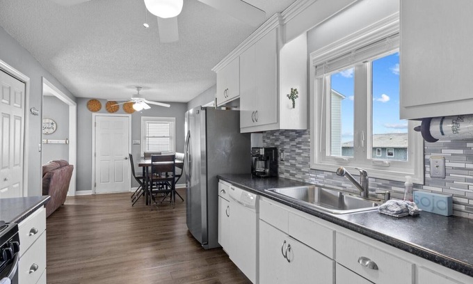 Harkers Island House | Coastal Tide 3 Bedroom Home by RedAwning