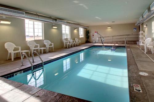 Wayne Hotel | Cobblestone Hotel - Wayne