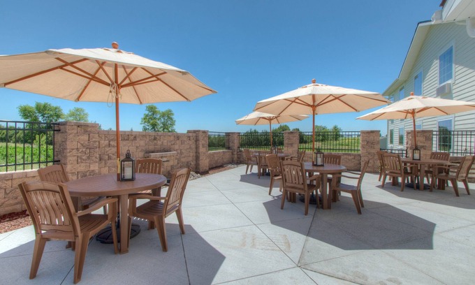 Holyoke Hotel | Cobblestone Inn & Suites - Holyoke