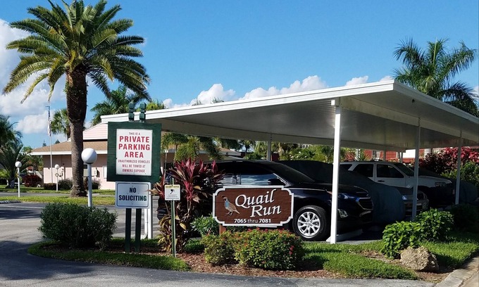 Iona Condo | Coco's Beach House @ Quail Run Condos