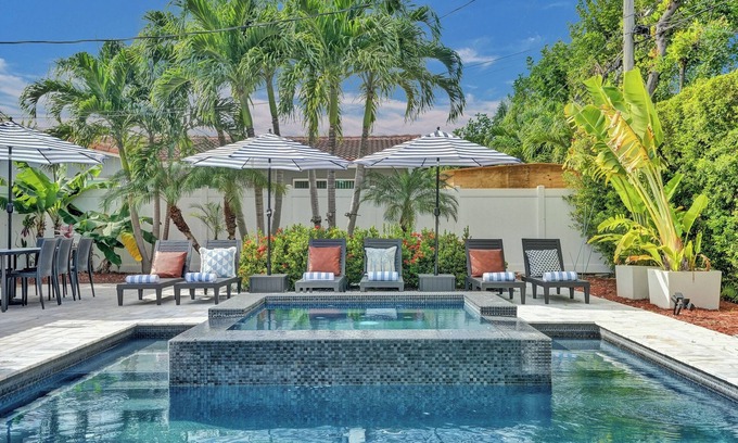 Imperial Point House | Coconut Clubhouse Heated Pool-Hot tub-Ping Pong