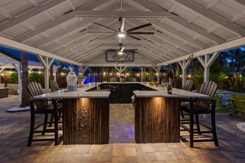 Bay Esplanade House | Coconut Grove Resort Oasis