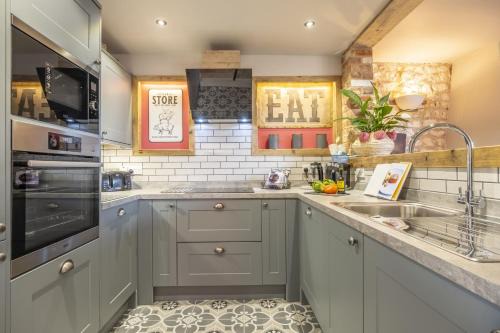 Walsingham House | Cog Cottage