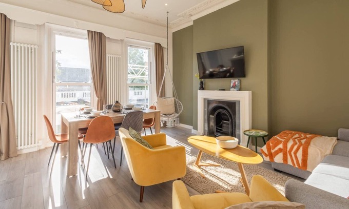 Eastbourne City Centre Apartment | Cohost Partners - Elegant Escape Eastbourne