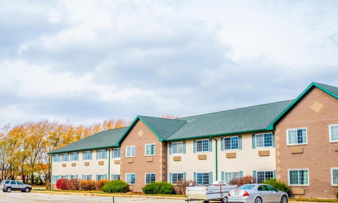 Colfax Hotel | Colfax Inn By Marifah