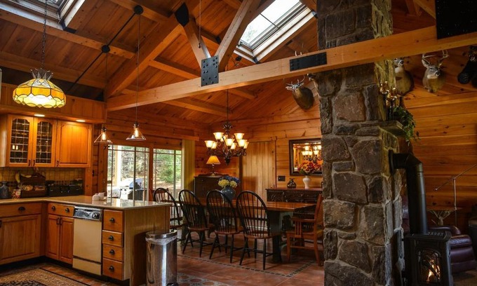 East Jewett House | Colgate Lake Lodge