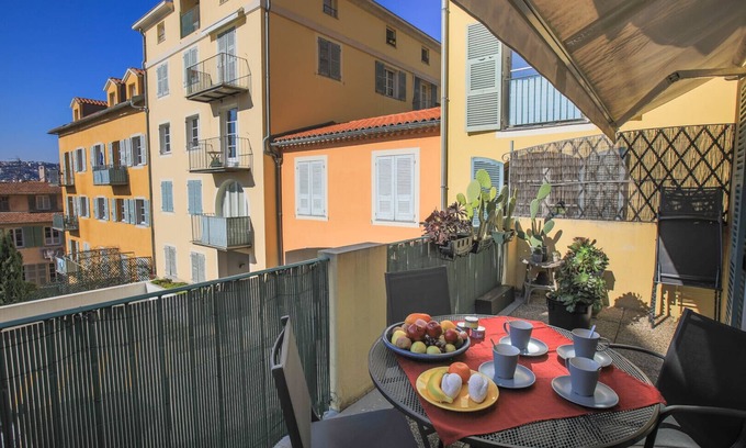 Old Town Apartment | COLLINE DU CHATEAU AP4077 by RIVIERA HOLIDAY HOMES