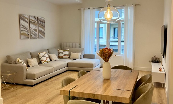 Gros Apartment | Colon Apartment- Zurriola Beach