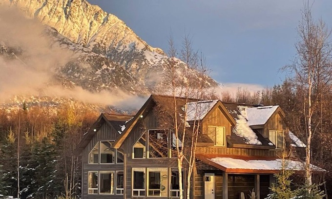 Palmer Cabin | Colonist Camp @The Lodges on the Old Mountain Road