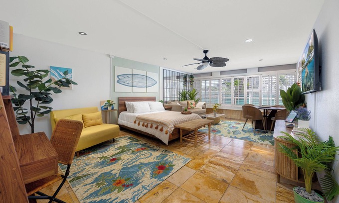 Diamond Head - Kapahulu - St. Louis Condo | Colony Surf 208 - Studio