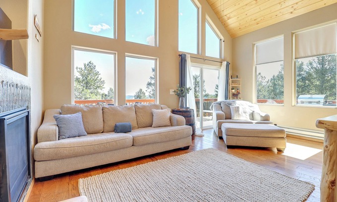 Woodland Park Cabin | Colorado Cabin Getaway Near Pikes Peak!