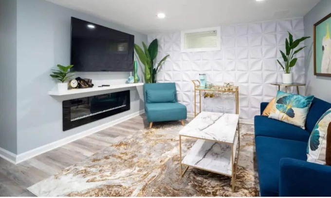 Northeast Apartment | ★Colorful & Charming DC Oasis ~ Patio ~ Workspace★