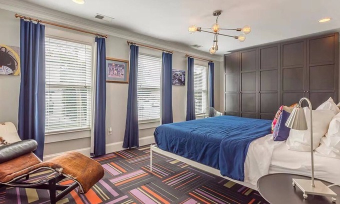 College Park House | Colorful Gem near ATL Airport, MARTA and Downtown Atlanta