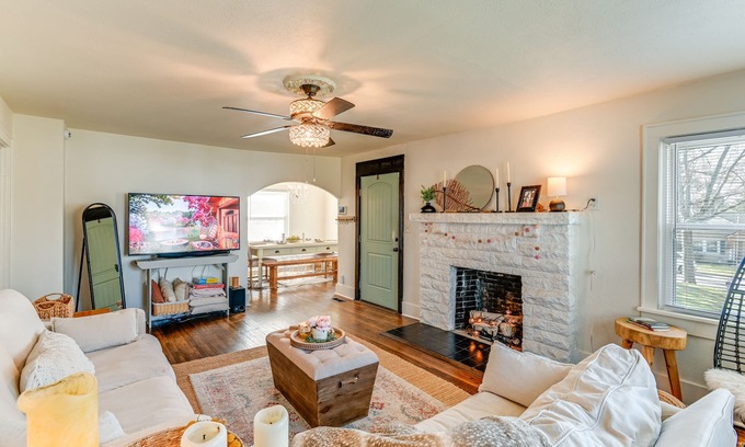 Columbia Cottage | Columbia Cottage w/Patio: 1 Mi to Downtown!