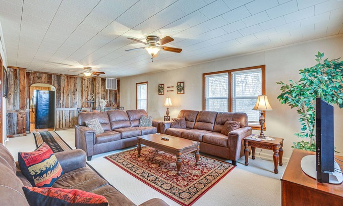 Kingsdown House | Comanche County Home Near Hunting & Fishing!