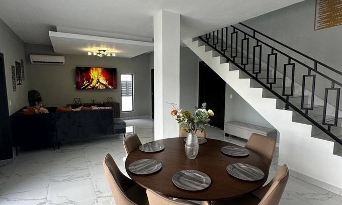 Punta Cana Villa | Come and enjoy paradise in this luxurious 4 bedrooms 3.5 bath Villa.