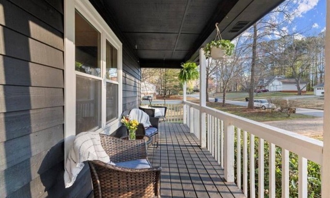 Douglasville House | Come in and Cozy up or watch the sun rise. 5-bedroom house in Douglasville