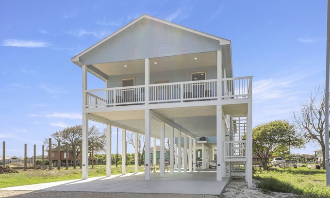 Elmaton House | Come relax at The C Palace - New Home