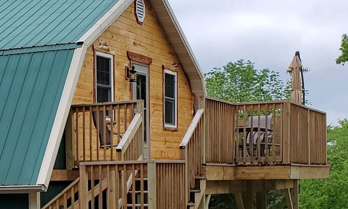 Kirbyville House | Come to the country and relax and unplug! Only 15 min. from downtown Branson!