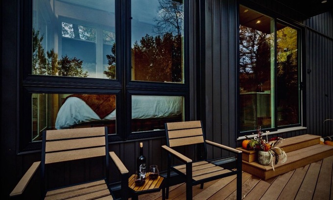 La Crosse Cabin | Come unwind with us at Kindred Tiny House.