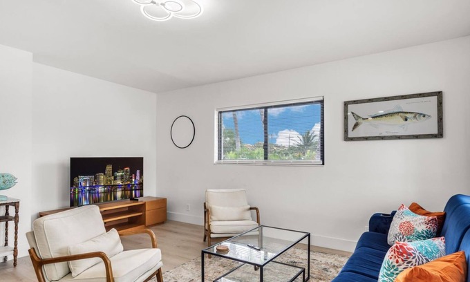 Croissant Park Condo | Comfort and Convenience 2/1 Rent