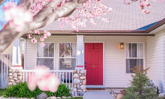 Caldwell House | Comfort and Luxury Family Home