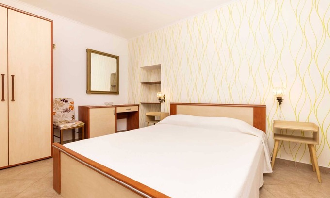 Cove Murtar Apartment | Comfort Corner - Apartment for 4, No Pets