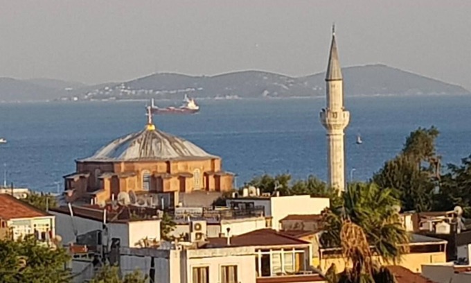 Emin Sinan Apartment | Comfort Family Room with Kichenette