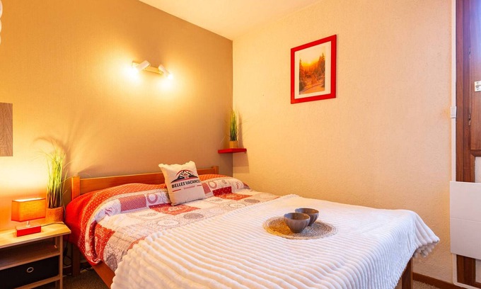 Vignec Apartment | Comfort in St Lary: T2, 4 ppl, jacuzzi, sauna, gym, parking