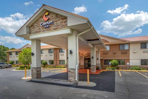 Quad Cities Hotel | Comfort Inn Moline - Quad Cities