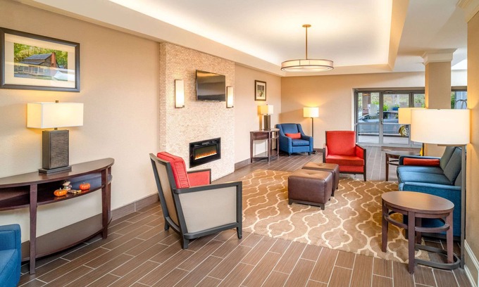 Grundy Hotel | Comfort Inn & Suites Grundy