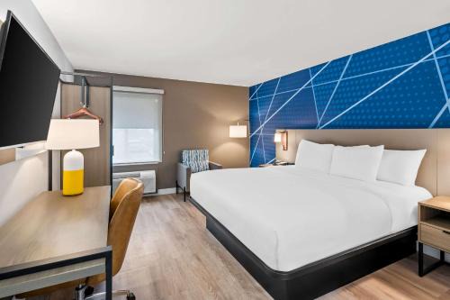 South Salt Lake Hotel | Comfort Inn & Suites Salt Lake City I-80 I-15 Downtown