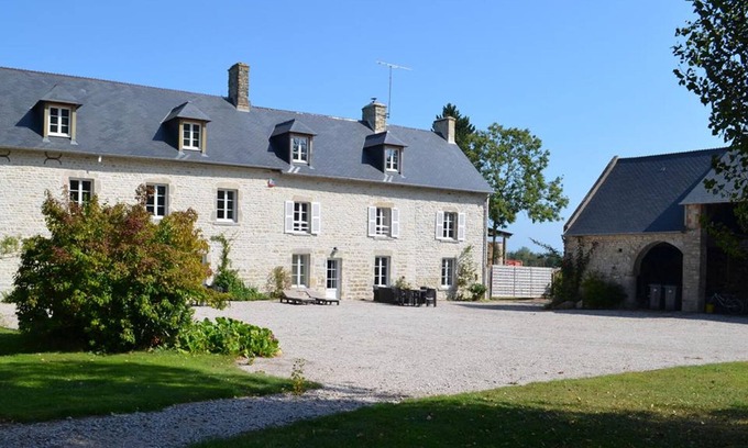 Sainte-Marie-du-Mont Cottage | Comfortable countryside house at Utah Beach