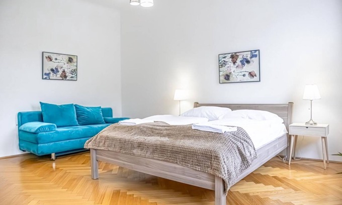 Neulerchenfeld Apartment | Comfortable 2BR Apt.-Near Wiener Stadthalle