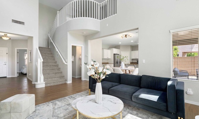 Norterra House | Comfortable 4BR Retreat｜Family-Friendly｜Pet-Friendly w/Garage & Backyard #41706