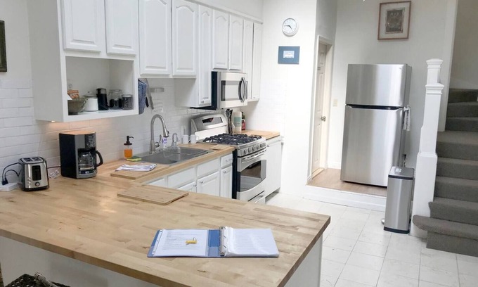Outer Sunset Apartment | Comfortable Apartment Close to Ocean Beach, Golden Gate Park, and Public Transit