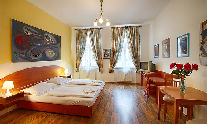 Holesovice Apartment | Comfortable apartment with wifi only 15 minutes walk from the old town
