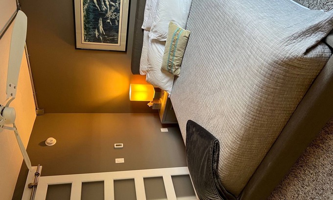 The Pines Condo | Comfortable Contemporary Condo - Intown Rehoboth Beach!