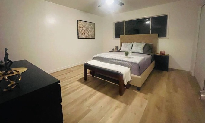Fontana House | Comfortable family vacation/ business class.