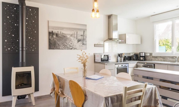 Barneville-Carteret Cottage | Comfortable house near the beach, pets allowed