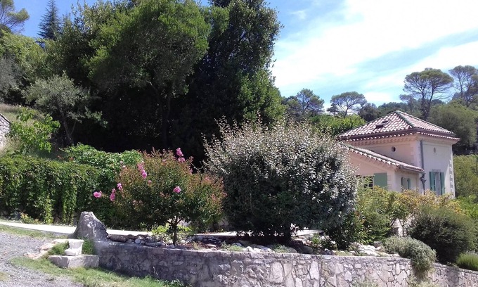 Anduze Cottage | Comfortable Gite with pool close to the city and the countryside