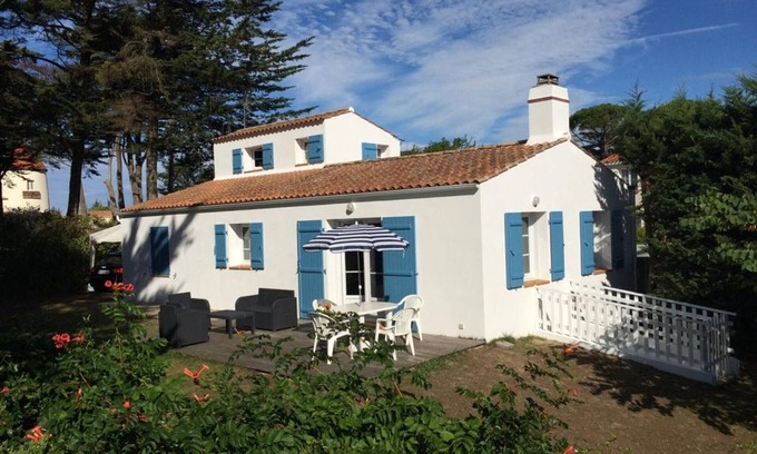 Barbatre House | Comfortable house 5 pers - Forest & beach 500m away - Pets allowed