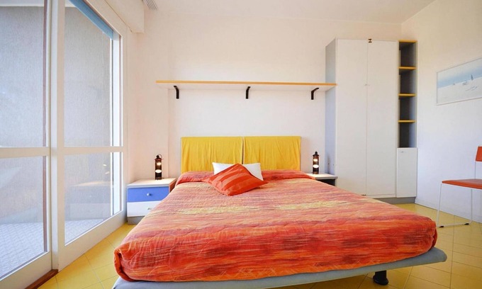 Lignano Sabbiadoro Apartment | Comfortable Apartment by the Café