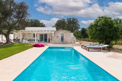 San Vito dei Normanni Villa | Comfortable Villa in San Vito dei Normanni with Private Pool