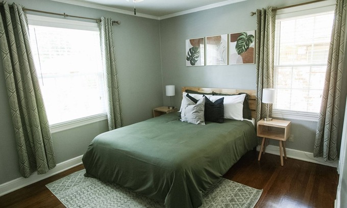 University District House | Comfortable Lounging - Close to Everything Memphis